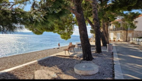 Charmy rest house Podaca